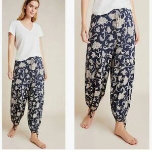 Anthropologie Floral Blue & Cream  Madelynn Harem Joggers Pants Size Medium